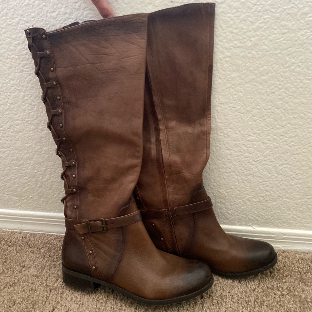 New Gianni Bini boots